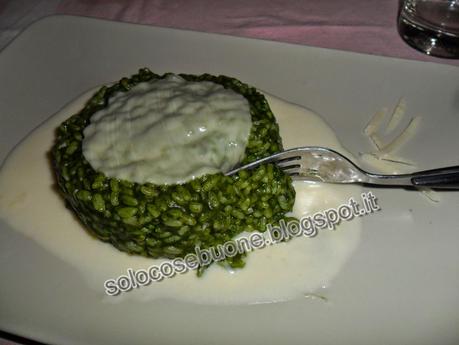 Risotto agli spinaci su fonduta di formaggio