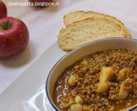 Zuppa di Mele, Salsiccia e Lenticchie