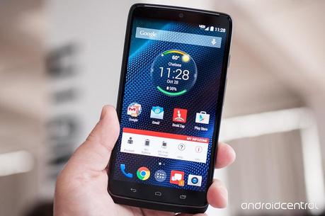 Moto Maxx, il Droid Turbo internazionale, appare in foto