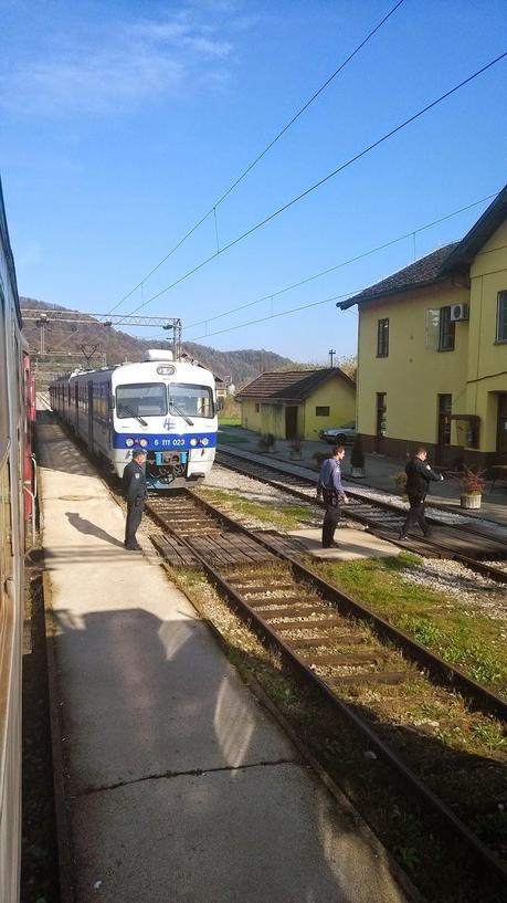 Entrata in Bosnia col treno/1: l'atmosfera, con foto