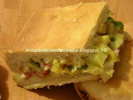 Focaccia ripiena con cavolfiori, carote e patate