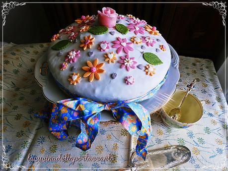 Torta fiorita in pasta di zucchero /  Floral cake sugar paste