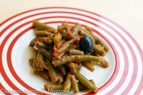 Fagiolini con sugo e olive