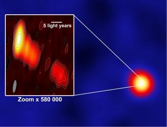 Il nucleo galattico attivo IC 310 osservato nei raggi gamma la notte del 12 novembre 2012 dai telescopi MAGIC. In questa banda di radiazione non è possibile ottenere una ricostruzione dettagliata della morfologia della sorgente, che è stata ottenuta dalle osservazioni dei radiotelescopi della rete europea VLBI (EVN) (nell'inserto) alla lunghezza d'onda di 5 GHz il 29 ottobre 2012