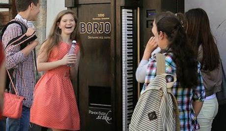 Vending machine: se suoni bene ti offro da bere :-)