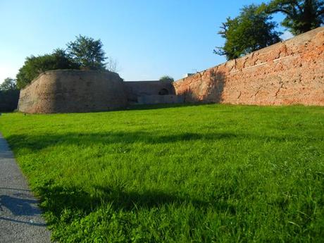 ferrara, viaggiandovaldi, bici, mura