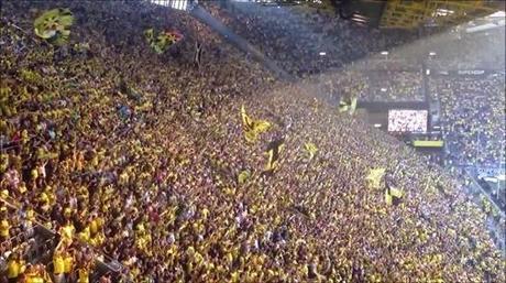 (VIDEO)Borussia Dortmund - Galatasaray choreo 04-11-2014 #thisisfootball