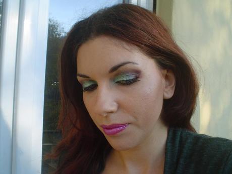 Makeup look con gli Atomic Lipstick di Makeup Revolution