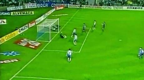 (VIDEO)Roberto Carlos Impossible Goal #LegendaryGoals #thisisfootball