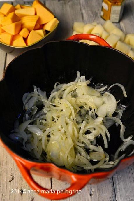 #buonericette e il confort food della domenica: Zuppa di zucca e curcuma con noci