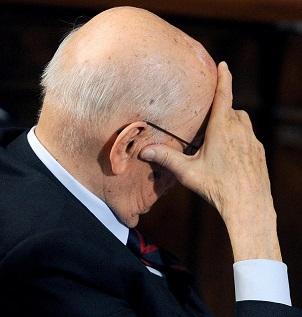 NAPOLITANO PREOCCUPATO, BERSANI CI CREDE E INCALZA GRILLO