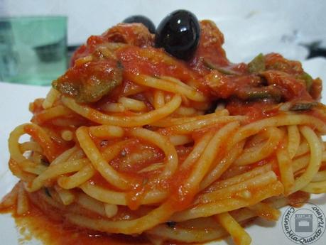 spaghetti al tonno e pomodoro