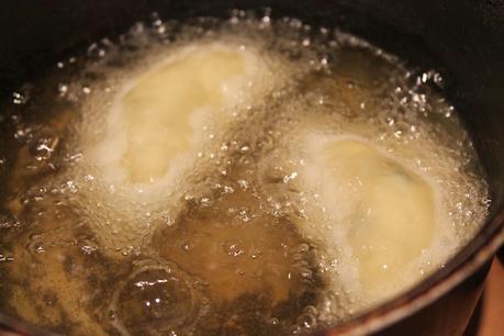 Samosa alle verdure - il cibo di strada in India