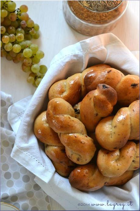 Biscotti di mosto marchigiani | Grape must biscotti biscotti di mosto marchigiani