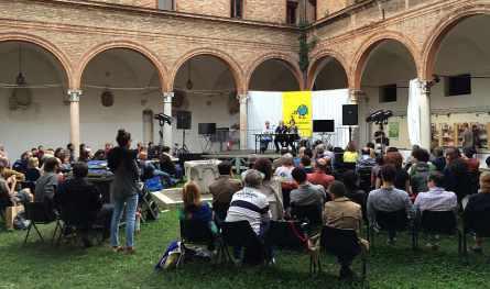 Antonio Ferrari presenta Altalena. Voci senza filtro con Anna Maria GiordanoFestival Internazionale 2014 Ferrara