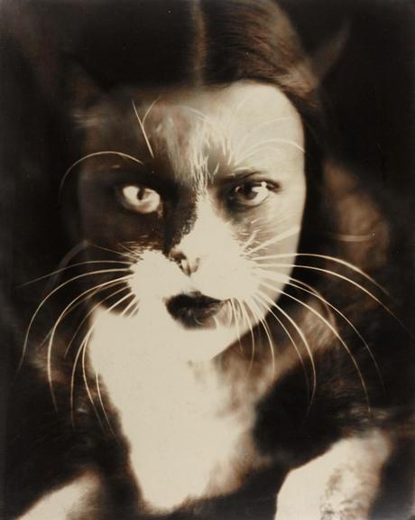 C’ERA UNA VOLTA UNA GATTA… WANDA WULZ ‘Io + Gatto’ (Selbstporträt / Self-portrait), 1932