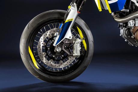 Husqvarna 701 Supermoto 2015