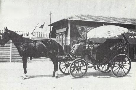 Viareggio- La carrozza di ''Papeo'' - Foto tratta da Nuova Viareggio Ieri N.11-marzo 1994