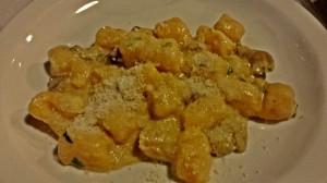 gnocchi di zucca con i funghi porcini