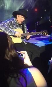 Garth Brooks World Tour 2014: Minneapolis memorabile. Serenata per una malata di cancro