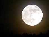 Sonno disturbato: essere colpa della luna