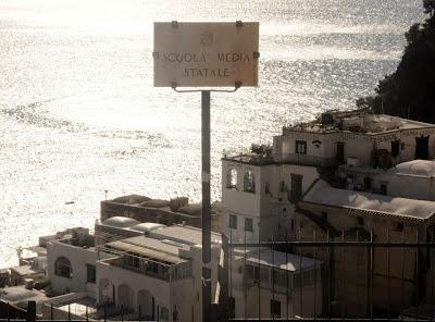 SCUOLA .... La Camera cassa emendamento  a favore Comune di Positano destinati alla  manutenzione dei plessi scolastici.