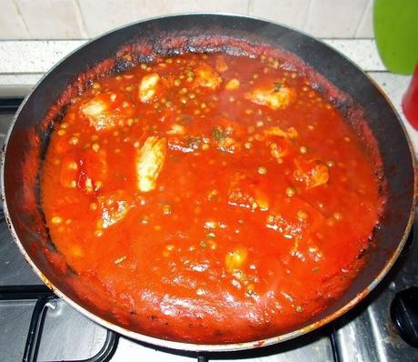 Bocconcini di merluzzo al pomodoro con piselli