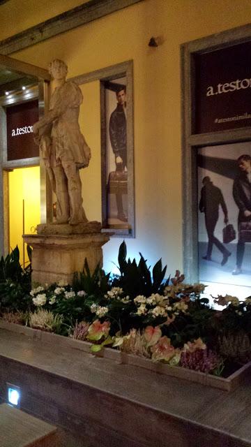 A. Testoni riapre a Milano