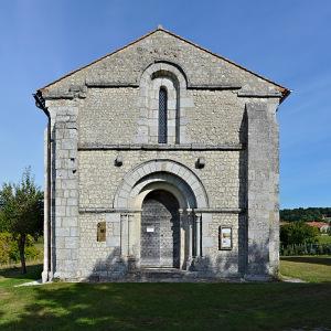 Cressac-Saint-Genis_16_Chapelle_Templiers_façade_2013