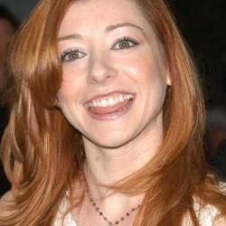 By derivative work: Wildhartlivie (talk)Alyson_Hannigan.jpg: Patrick Lee (Alyson_Hannigan.jpg) [CC-BY-2.0 or CC-BY-2.0], via Wikimedia Commons