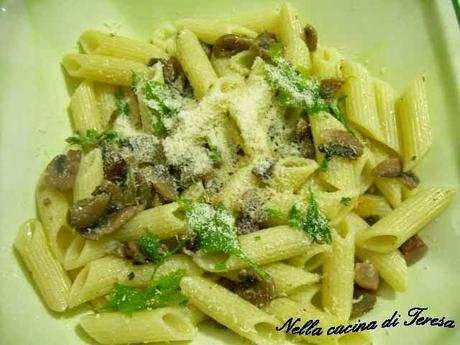 PENNE FUNGHI  E PANCETTA