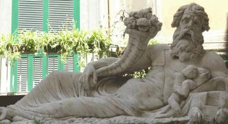 Largo Corpo di Napoli - Statua del dio Nilo