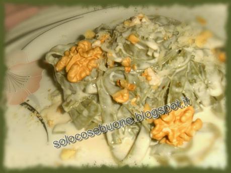 Tagliatelle all'ortica con gorgonzola e noci