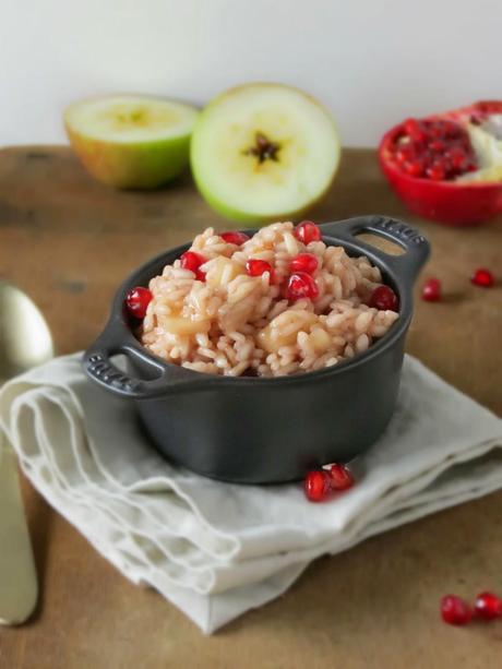 Risotto con mele, melograno e pancetta affumicata