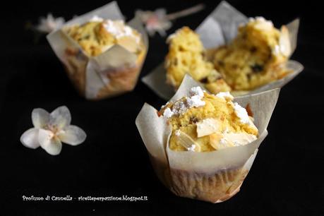 Muffin alle mandorle con prugne secche e profumo di mandarino - delicata carezza