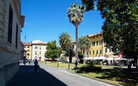 Pisa - Piazza Dante Alighieri 