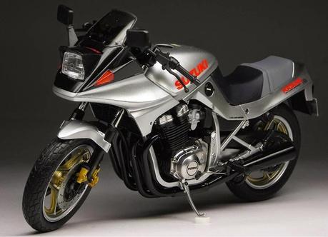 Suzuki GSX 750 S Katana IV by Max Moto Modeling (Tamiya)