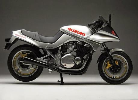 Suzuki GSX 750 S Katana IV by Max Moto Modeling (Tamiya)