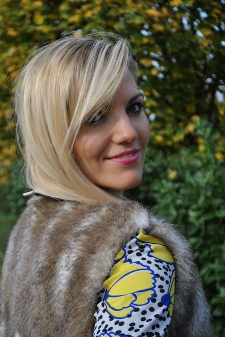 outfit abito persunmall anni 60 outfit abito a sacco outfit abito stampa a fiori outfit abito con doppio colletto e polisini outfit gilet di pelliccia outfit stivali marroni abbinamenti stivali marroni abbinamenti gilet di pelliccia how to wear faux fur vest sixties dress floral dress outfit autunnali outfit novembre 2014 autumnal outfits fashion blogger italiane fashion blog italiani colorblock by felym mariafelicia magno mariafelicia magno fashion blogger orecchini majique majique london earrings ffaux fur vest street style blonde girls fashion blogger bionde ragazze bionde pimkie 