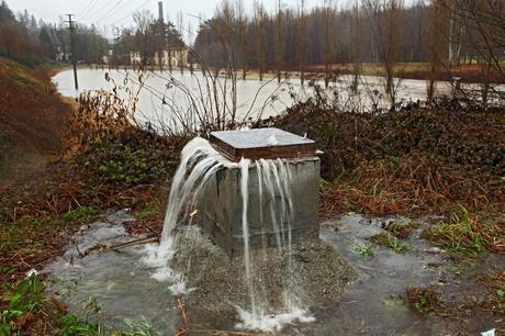 Un progetto che fa acqua da tutte le parti ? Un progetto che fa acqua da tutte le parti ?