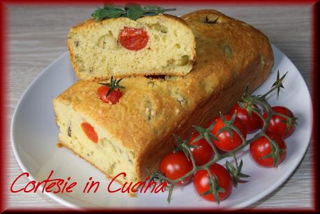 Cake salato con pomodorini olive verdi e carciofini