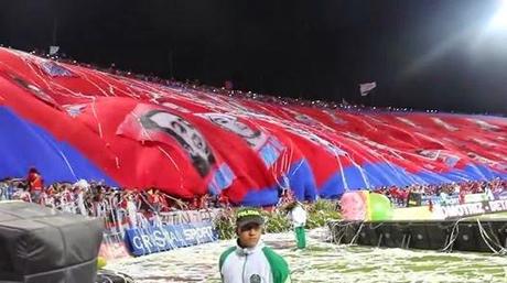 Gigantic flag displayed on match Independiente Medellin - Deportivo Cali 15.11.2014