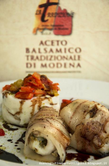 Involtini di rombo in lardo di Colonnata con tortino di polenta bianca e aceto balsamico D.O.P.