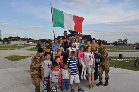 Kosovo/Guariamoli.  Il CIMIC del Contingente italiano in Kosovo supporta il ricovero d’urgenza in Italia di bambini kosovari