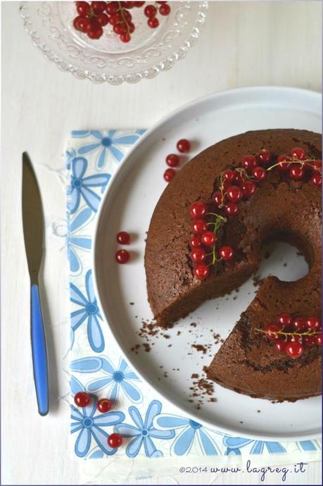 cocoa and redcurrants chiffon cake