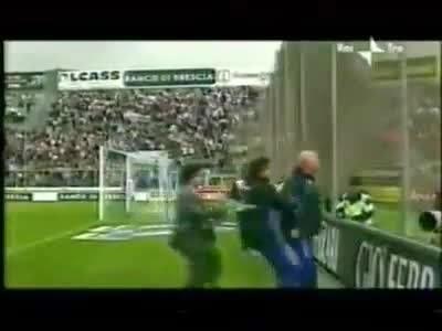 (VIDEO)Baggio, Mazzone e quella indimenticabile corsa verso la curva... #Legends #thisisfootball