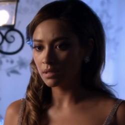 pretty-little-liars-christmas-photos-04