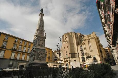 piazza san domenico maggiore, Borghi e sedili di Napoli