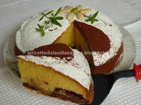 Torta margherita con crema al cacao e mandorle