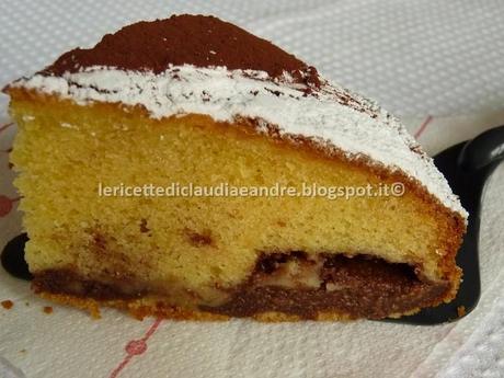 Torta margherita con crema al cacao e mandorle